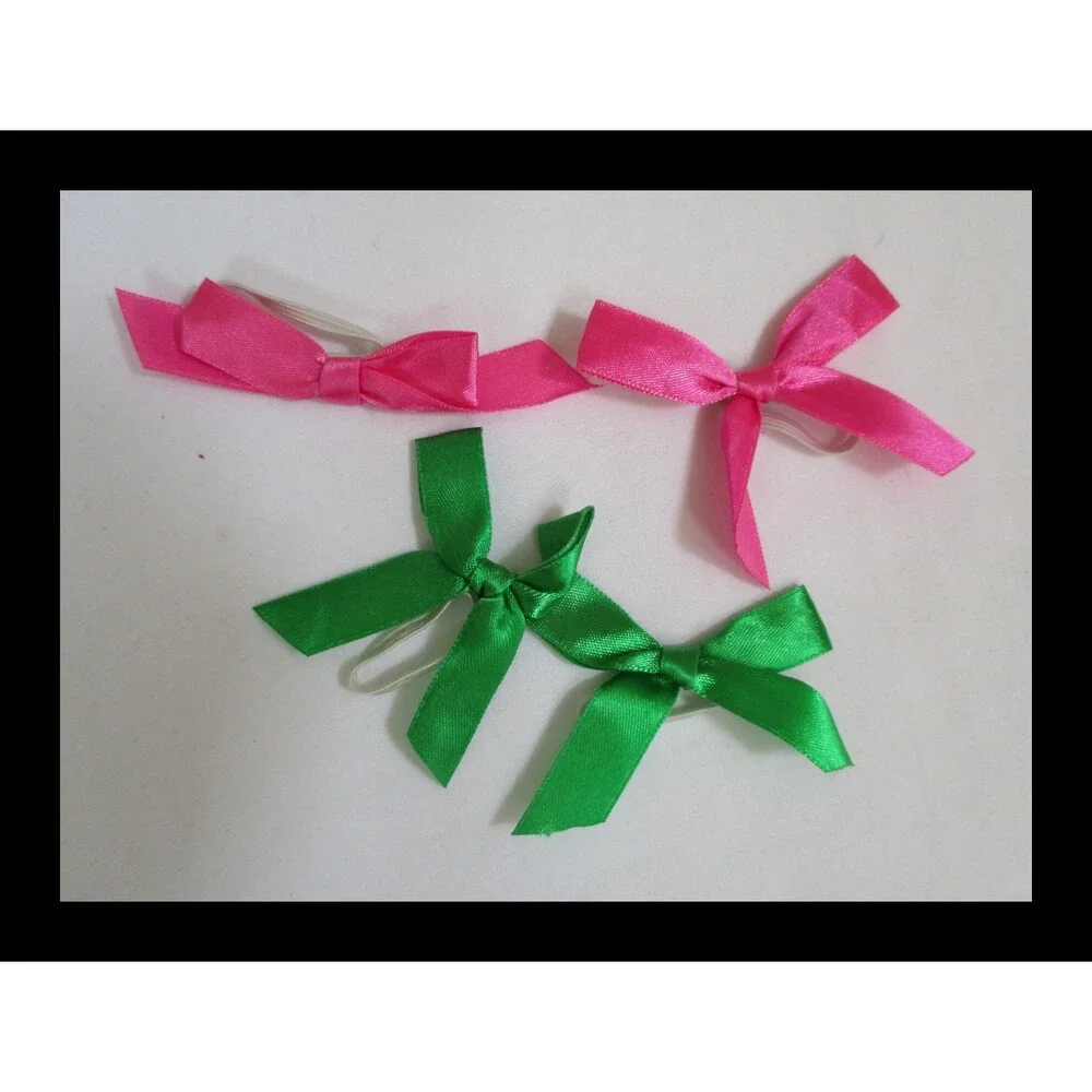 Build A Bear Workshop Set of 4 Ear Bows 2 Green 2 Pink with Mesh Bag